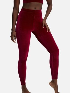 Fabletics Emma Velour Leggings NWT Cherry Burst Red High Waist